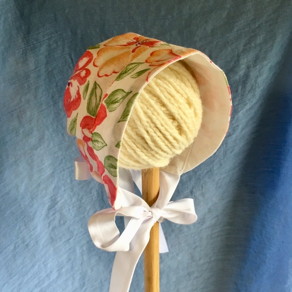 Summer Bonnet, White & Floral Print with Peek-a-boo back - Picture 1 of 8
